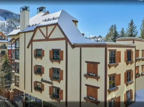 2 Bedroom Boutique Resort Condo With Hot Tub Access and Within Walking Distance to the Eagle Bahn Gondola