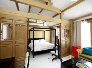 Yoga Hotel