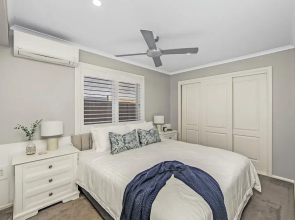 Shelly Beach Serenity