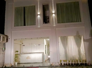 Oyo 92624 Hotel Kanal