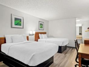 Homestay Inn & Suites