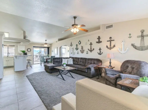 1 Mi to Windsor Beach - Lake Havasu City Home