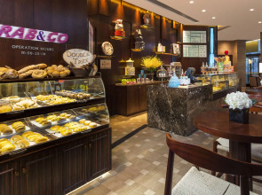 DoubleTree by Hilton Guangzhou-Free Shuttle Bus to Canton Fair Complex & Overseas Buyer Registration Services during Canton Fair Period