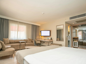 The Gate 30 Suites