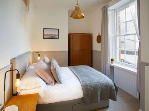 Host Stay Havelock Place Apartment