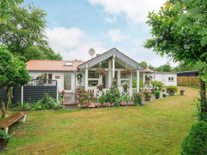 6 Person Holiday Home in Glesborg