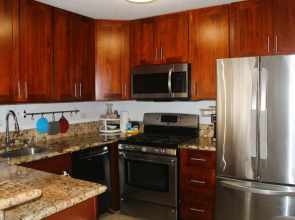 Spacious Waikiki Lanais Apartment 2 Bedroom Condo by RedAwning