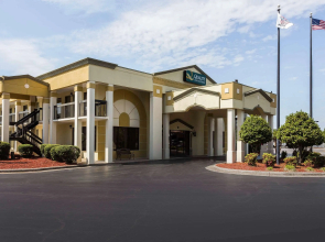 Quality Inn & Suites Mooresville - Lake Norman