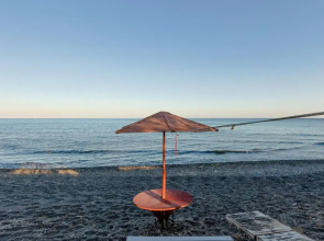 House on the black beach with sea view and parking