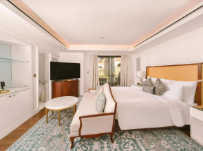 Royal Saray Resort