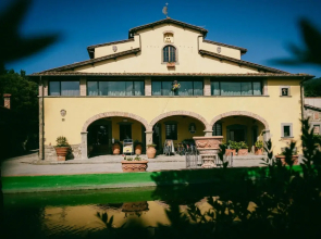 Hotel Fattoria degli Usignoli and Residence