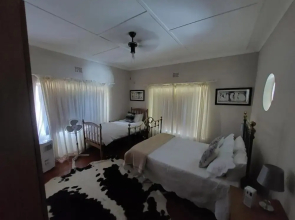 Charming 3-bed House in Beaufort West