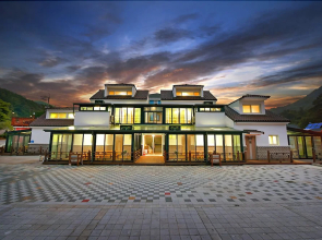 Muju La Vieen Rose Pension