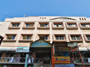 Oyo 30296 Hotel Sha-Inn