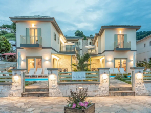 Sea and Sun Luxury Pools' Villas