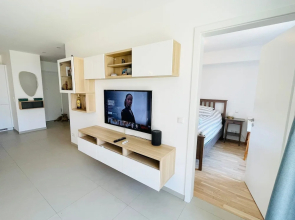 Luxury 1 bedroom. Center Terrace&Parking