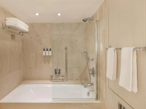 Holiday Suites