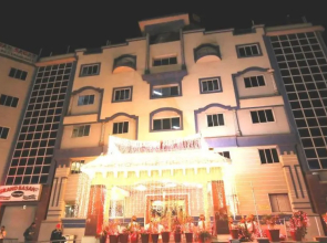 Chandra Inn