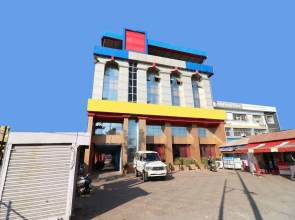 OYO 23341 Hotel Neena Palace