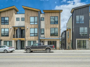 Hygge House at Summit