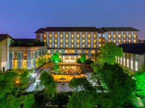 Zemei Xuanxuan and Resort Hotel
