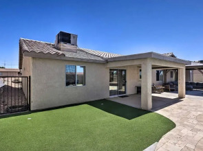 Havasu Haven w/ Pool, Spa, & Firepit