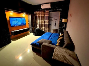 Hostel by zoo family