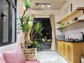 Uri House