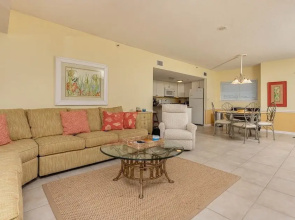Royal Gulf Beach & Racquet Club 5217 3 Bedroom Condo