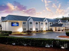 Microtel Inn & Suites by Wyndham Southern Pines / Pinehurst