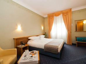 Ele Green Park Hotel Pamphili