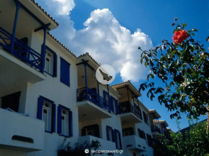 Aretousa Studios & Apartments