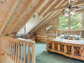 Cozy Cherry Log Cabin w/ Hot Tub & Mountain Views!