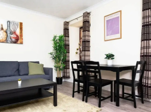 2 Bed Flat-ground Floor-parking