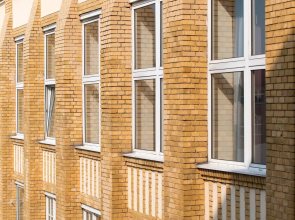 Westbridge Inn & Suites