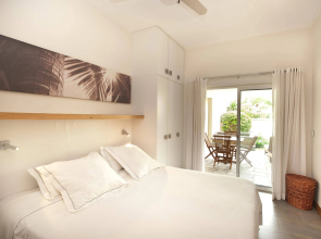 Cape Bay Luxury Beach Apartments By Barnes