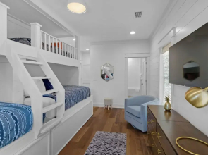Modern Beach Home w/ 6-seater Golf Cart - Amazing Patio