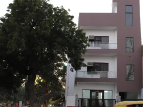 Agra Homestay, Stay 1KM Walking Distance From Taj Mahal East Gate