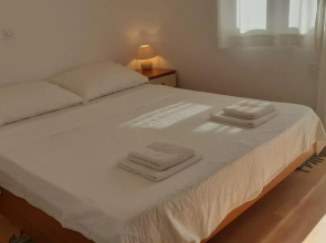 Dobri - 500 m from beach - A4(2+2)