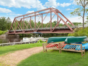 Four Seasons Island Resort