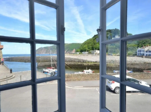 Seaview 1 Bed Apartment Sleeps 4 - Balcony - Tv