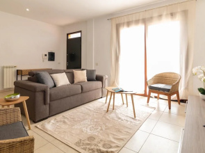 Xenia Boutique Tirso 2
