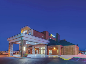La Quinta Inn And Suites Philadelphia Airport (Ex Airport Inn Philadelphia /Ex Comfort Inn)