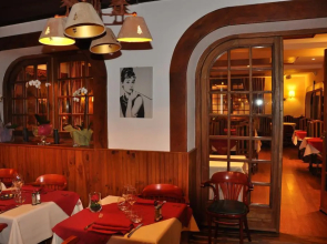 Le Chalet Suisse