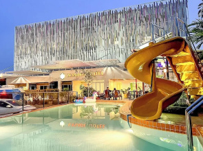 Xanadu Hotel