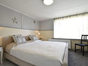 Lovely Holiday Home With Garden, Barbecue, Garden Furniture