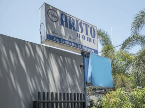 OYO 1631 Aristo Home