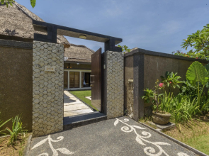 Bali Rich Seminyak Villas