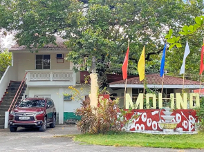 RedDoorz Hostel @ Molino Beach Resort