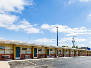 Econo Lodge Topeka Blvd.